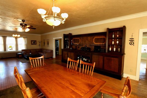 220 Lakeside Dr, Walkerton, IN 46574